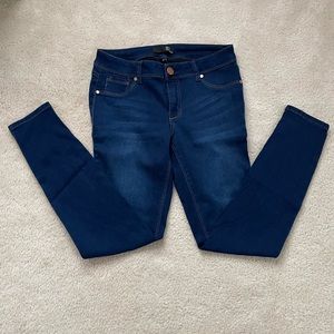 1822 Denim brand jeans.